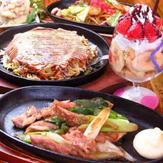鉄板料理好き集合 「鉄板酒場サッソク」では、 生麺使用の焼き…